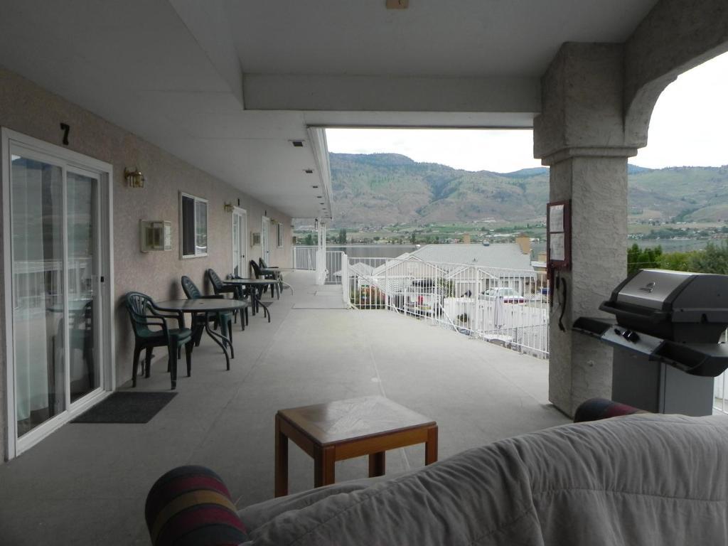 Destiny Beach Resort Osoyoos Esterno foto