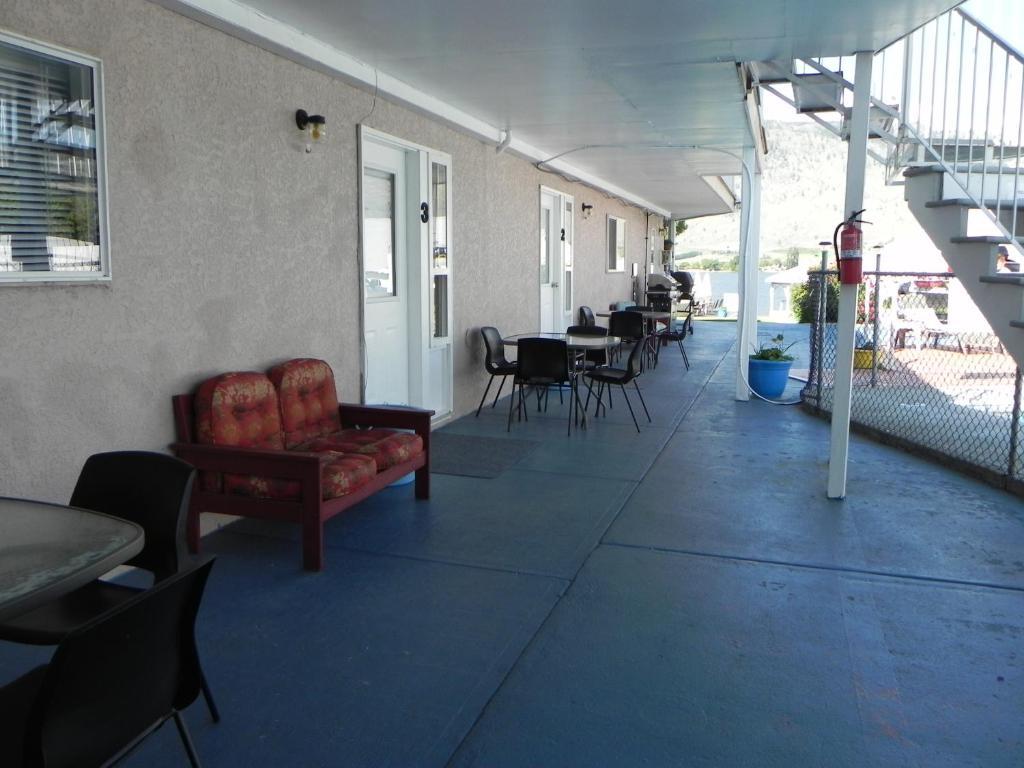 Destiny Beach Resort Osoyoos Esterno foto
